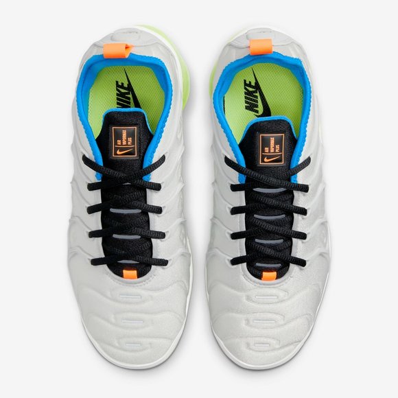 Nike Air Vapormax Plus Photon Dust Womens Size 7.5 White Volt Black DQ46… - Picture 7 of 7